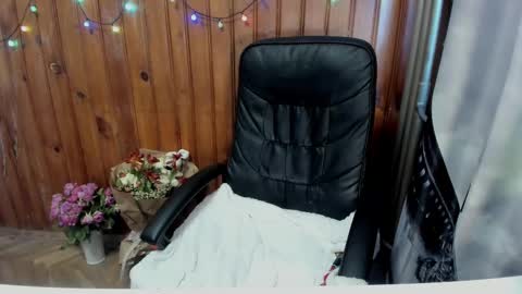 Snapshot of xxxnewlywedsxxx chatting on 23, 2, 2025 Lana online show from 23, 2, 2025