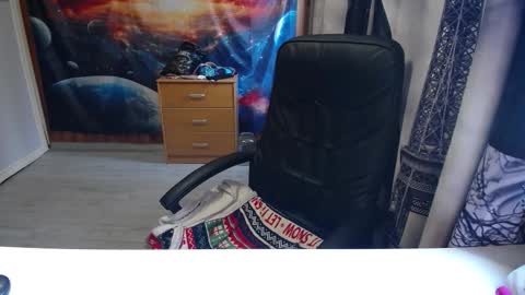 Snapshot of xxxnewlywedsxxx chatting on 15, 10, 2025 Lana online show from 15, 10, 2025