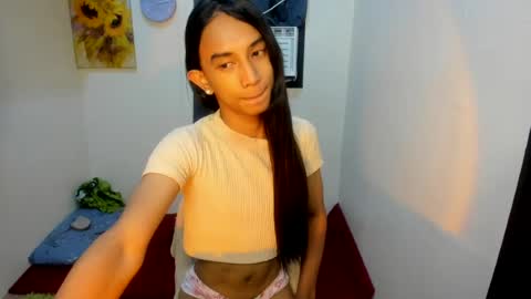 Snapshot of y_spicyhotbella chatting on 14, 6, 2026 Bella online show from 14, 6, 2026