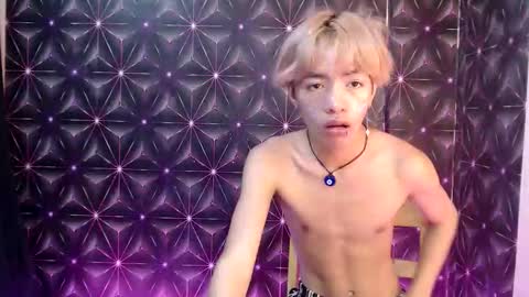Snapshot of yami_sukehiroxxx chatting on 3, 10, 2025 yami_sukehiroxxx online show from 3, 10, 2025