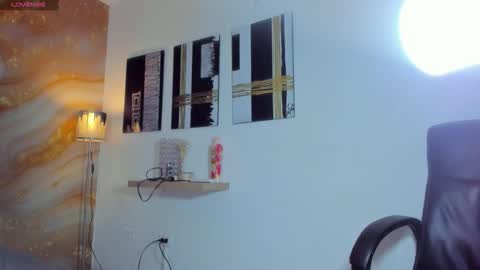 Naomi online show from 15, 12, 2025