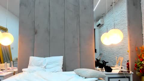 Yana  online show from 31, 12, 2024