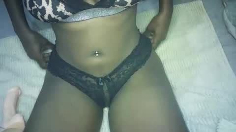 Snapshot of yanalove639843 chatting on 19, 4, 2026 yanalove online show from 19, 4, 2026