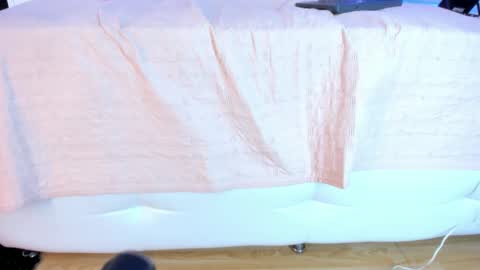 Yara Bliss  online show from 2, 11, 2025