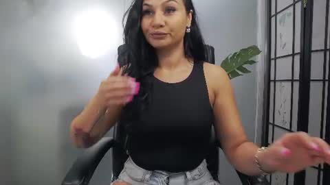 Snapshot of yaraxcox chatting on 15, 7, 2026 Yara online show from 15, 7, 2026