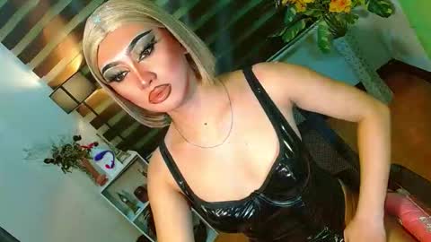 Snapshot of yasii19 chatting on 19, 4, 2026 miss yasii online show from 19, 4, 2026