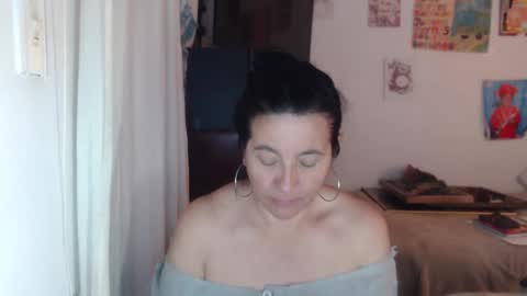 Snapshot of yasmin_love85 chatting on 10, 10, 2025 yasmin_love85 online show from 10, 10, 2025