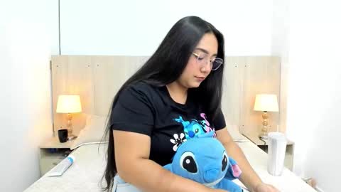 Yasmin Ortiz online show from 5, 3, 2026