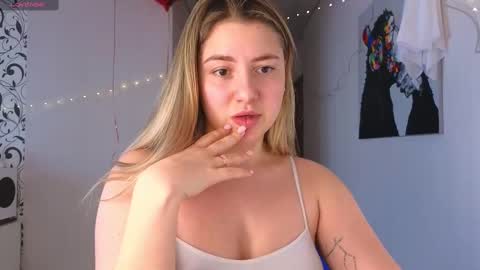 Snapshot of yasyaaa chatting on 17, 2, 2025 Yasyaa online show from 17, 2, 2025