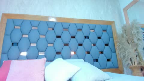 yayi derek  online show from 25, 2, 2026