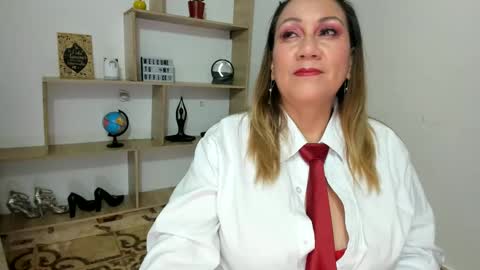 Snapshot of yayita_mature chatting on 8, 10, 2025 yayita online show from 8, 10, 2025