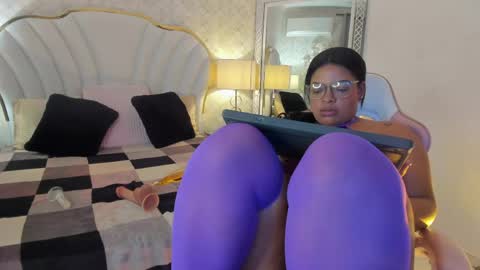  YazminJenner  online show from 11, 4, 2026