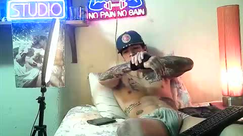 yeisoncastellanos1999 online show from 18, 2, 2026