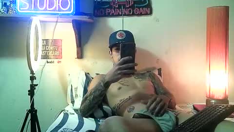 Snapshot of yeisoncastellanos1999 chatting on 5, 5, 2026 yeisoncastellanos1999 online show from 5, 5, 2026