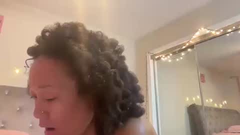 Snapshot of yella_princess chatting on 7, 1, 2026 Yella Princess online show from 7, 1, 2026