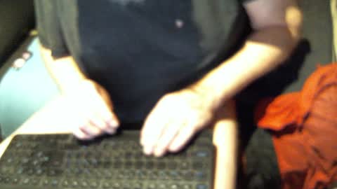 .     y e l l o w s n a k e s       . online show from 27, 11, 2025