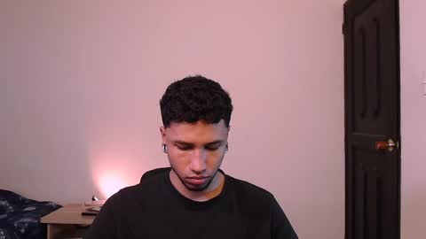 Yeff ind. model  online show from 14, 1, 2025