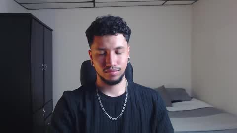 Yeff ind. model  online show from 30, 11, 2025