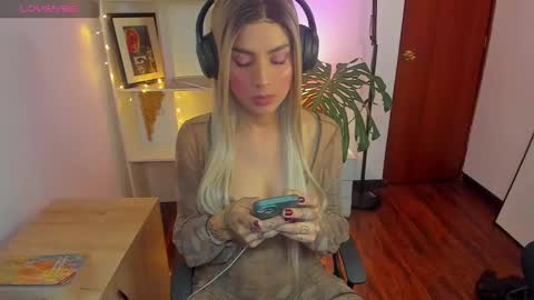 Snapshot of yeriawaddell_ chatting on 7, 1, 2025 yeriawaddell online show from 7, 1, 2025