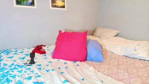 gomez5 online show from 8, 3, 2025