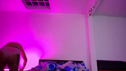 yesie_hot2 online show from 8, 3, 2026