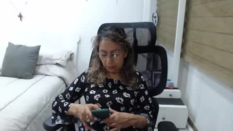 Snapshot of yessilatin chatting on 22, 4, 2026 jessy online show from 22, 4, 2026