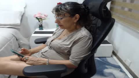 Snapshot of yessilatin chatting on 13, 5, 2026 jessy online show from 13, 5, 2026