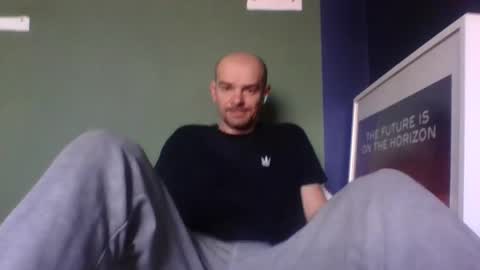 yewloo online show from 7, 11, 2025