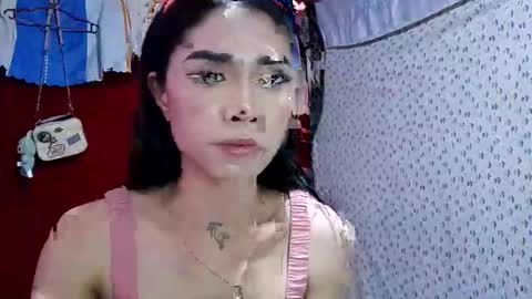 Snapshot of yhanie08 chatting on 8, 1, 2025 Sweet Yhanie online show from 8, 1, 2025