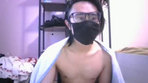 Snapshot of yin476 chatting on 24, 10, 2025 yin476 online show from 24, 10, 2025