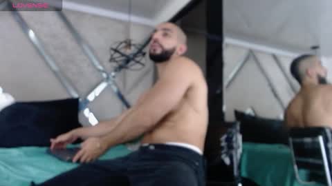 Yiyo online show from 19, 10, 2025