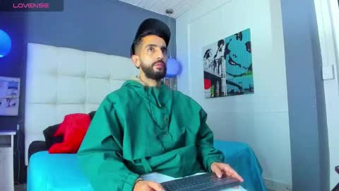 Yiyo online show from 3, 2, 2026