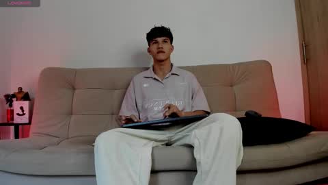 yizus_bonz online show from 6, 11, 2025