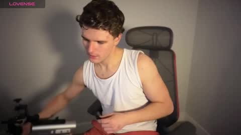 yngdesire1 online show from 27, 3, 2026