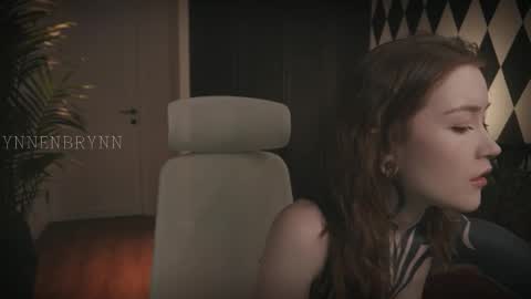 ynnenbrynn online show from 14, 2, 2025