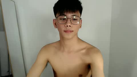 Snapshot of ynotyu chatting on 6, 3, 2026 ynotyu online show from 6, 3, 2026