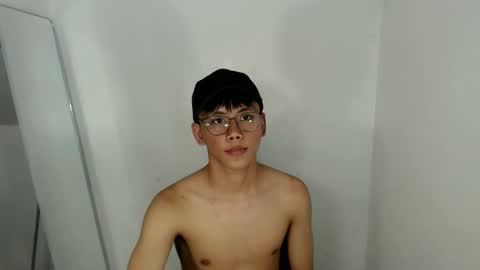 Snapshot of ynotyu chatting on 3, 4, 2026 ynotyu online show from 3, 4, 2026