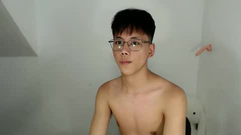 Snapshot of ynotyu chatting on 5, 6, 2026 ynotyu online show from 5, 6, 2026