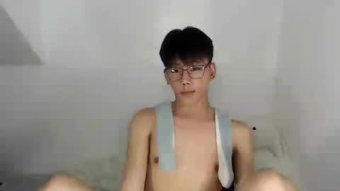 Snapshot of ynotyu chatting on 20, 7, 2026 ynotyu online show from 20, 7, 2026