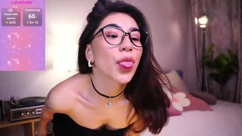 Yoko online show from 25, 11, 2025