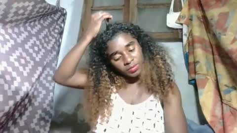 yolandrina05 online show from 17, 9, 2025