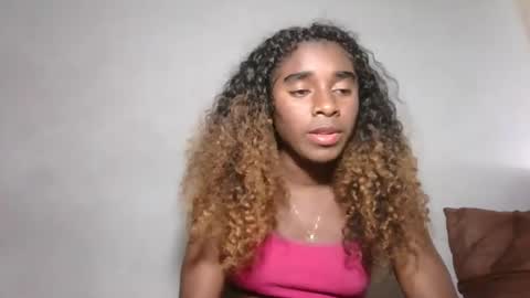 yolandrina05 online show from 5, 10, 2025