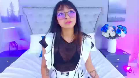 Snapshot of yommi_winx chatting on 11, 9, 2025 Yommi Winx online show from 11, 9, 2025