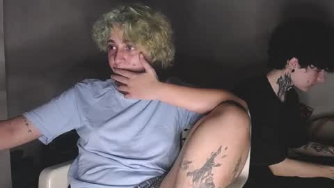 Snapshot of yoonbum_ chatting on 31, 10, 2025 Little Mike Independent model online show from 31, 10, 2025