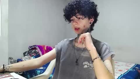 Little Mike Independent model online show from 20, 11, 2025