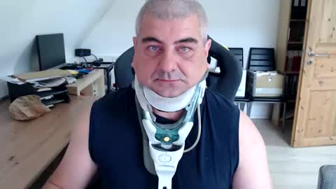 Snapshot of yoschi1976 chatting on 28, 9, 2025 yoschi1976 online show from 28, 9, 2025