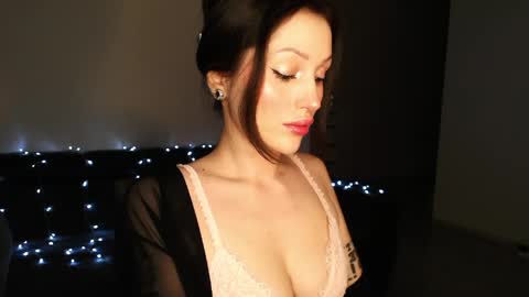 Sophie online show from 29, 4, 2026