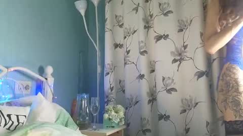 Snapshot of you_desire chatting on 1, 12, 2024 Liliya online show from 1, 12, 2024