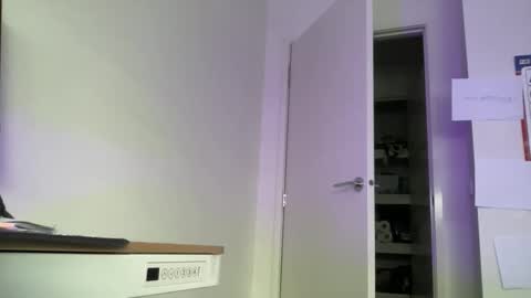 Snapshot of you_squirt chatting on 22, 3, 2026 Blackmeat online show from 22, 3, 2026