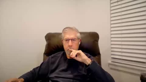 Snapshot of yougogirl_3 chatting on 5, 11, 2025 Colorado Guy Straight online show from 5, 11, 2025